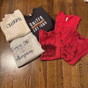 Kansas City Chiefs t-shirt/sweatshirt bundle M/L